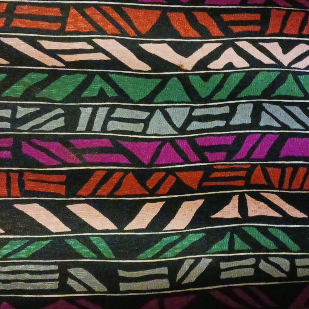 Top Notch Women's Aztec Pattern Blouse - Picture 3 of 5